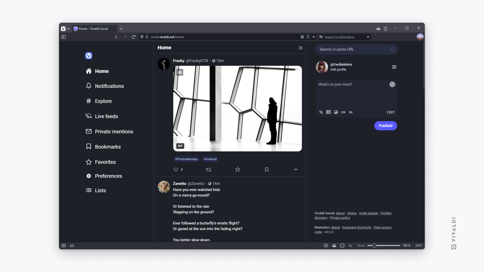 Vivaldi Social with Tangerine UI theme's high contrast version of the dark theme