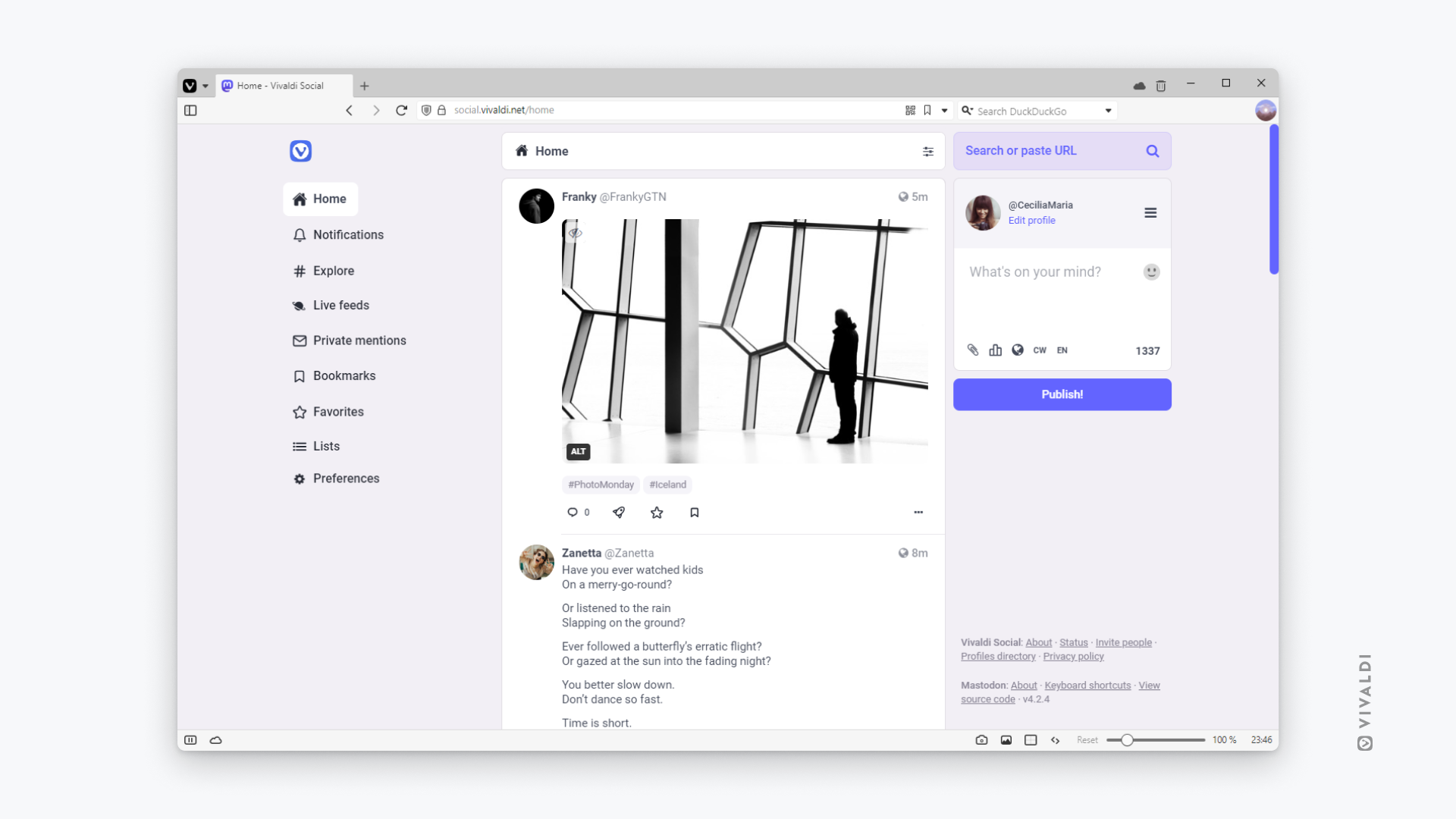 Vivaldi Social with Tangerine UI Purple theme's light version